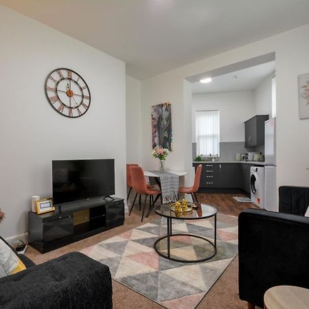 Stylish Suite With Free Parking Манчестер Экстерьер фото