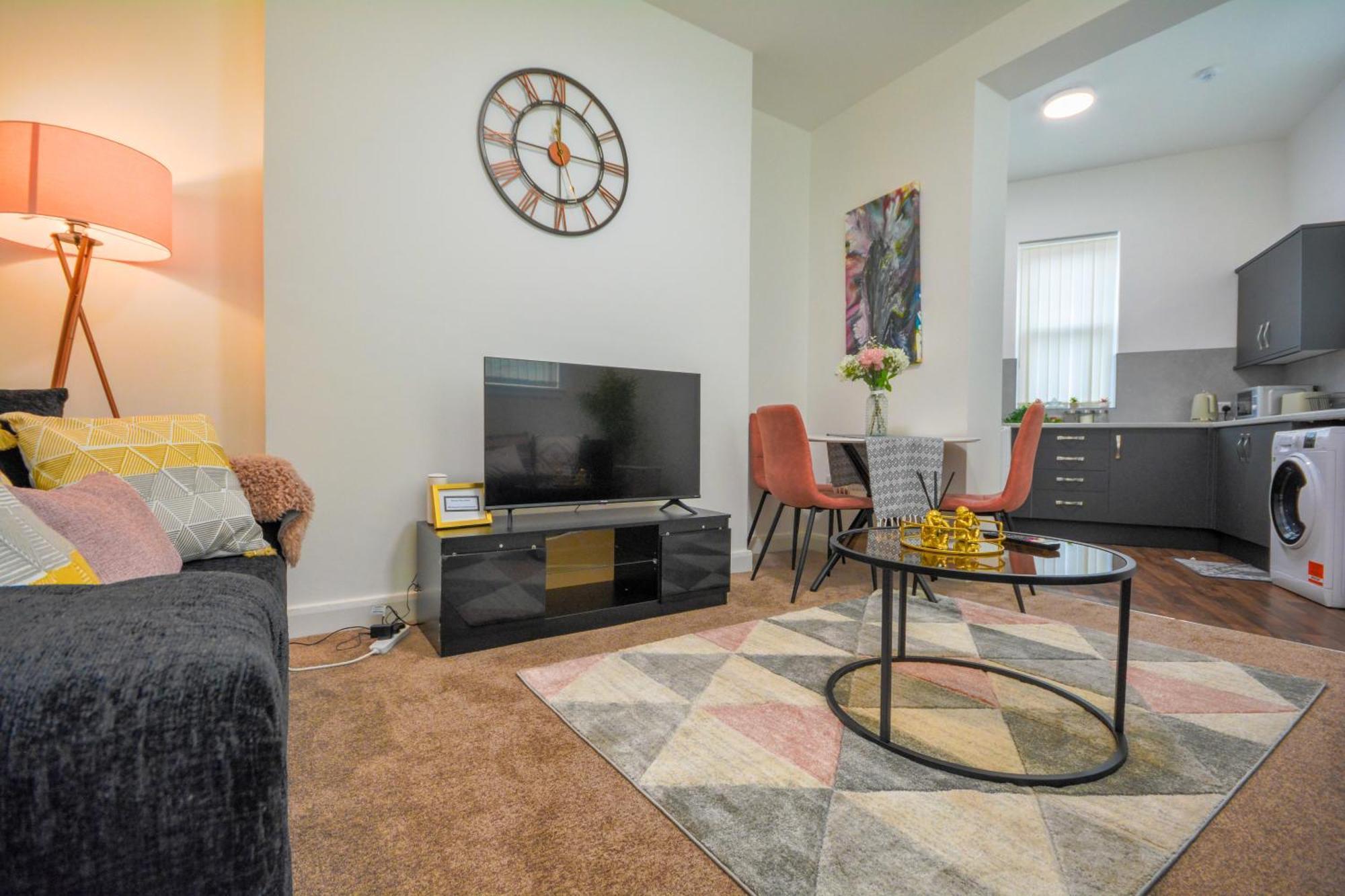 Stylish Suite With Free Parking Манчестер Экстерьер фото