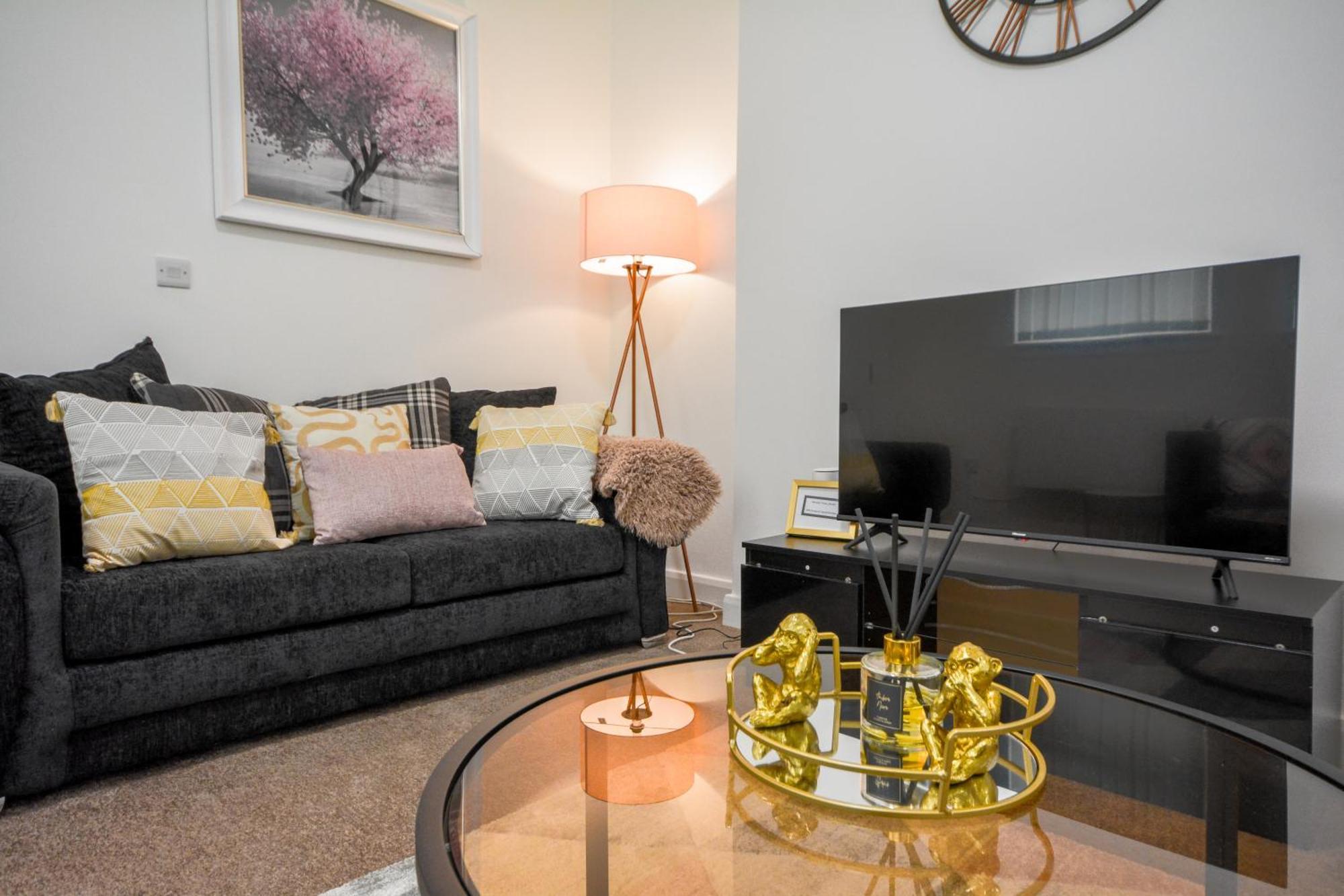Stylish Suite With Free Parking Манчестер Экстерьер фото