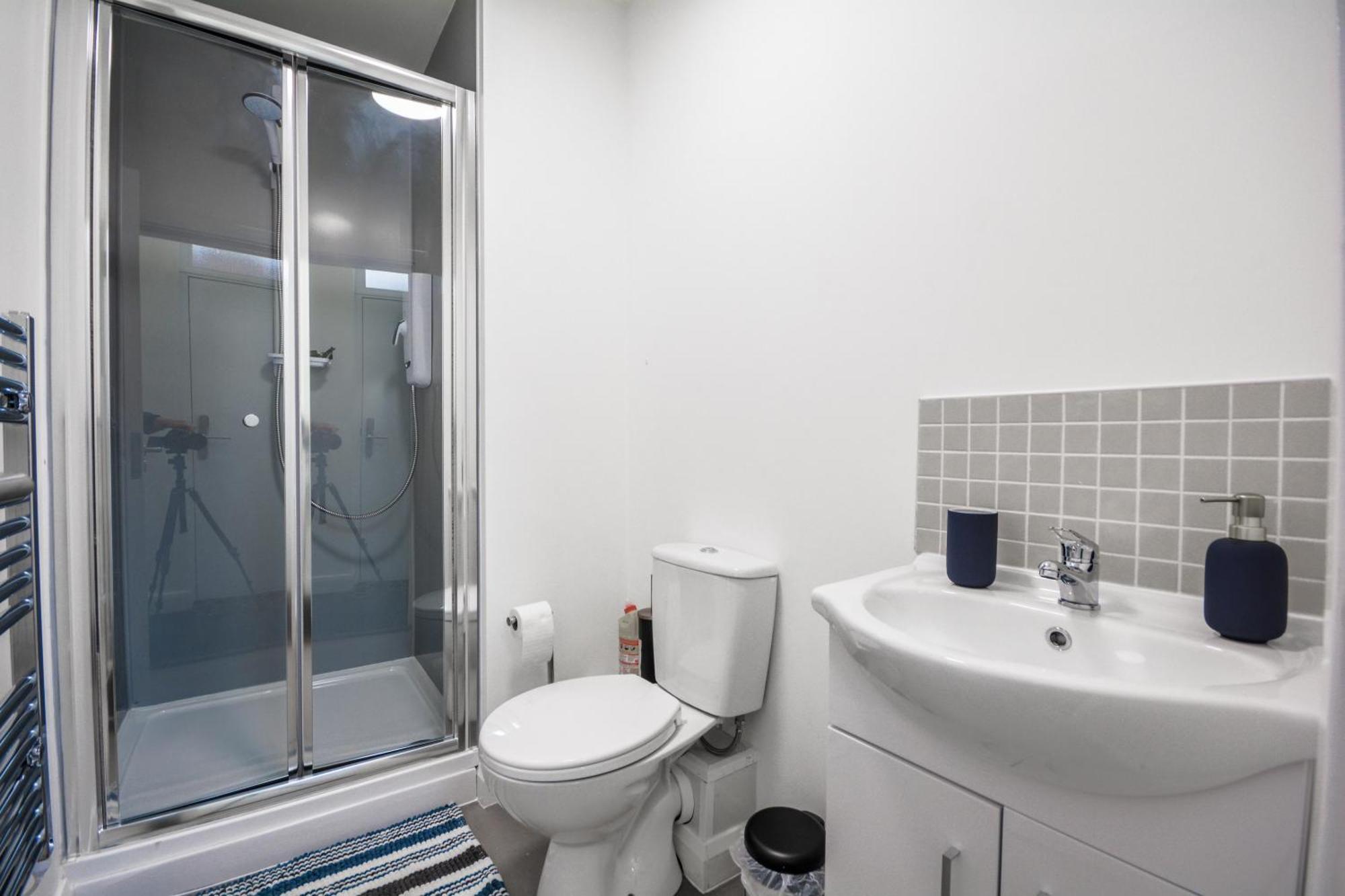 Stylish Suite With Free Parking Манчестер Экстерьер фото