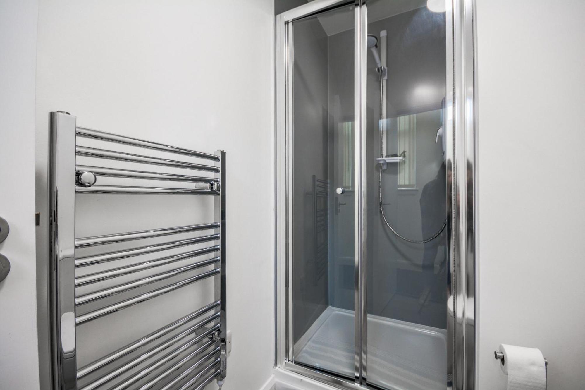 Stylish Suite With Free Parking Манчестер Экстерьер фото