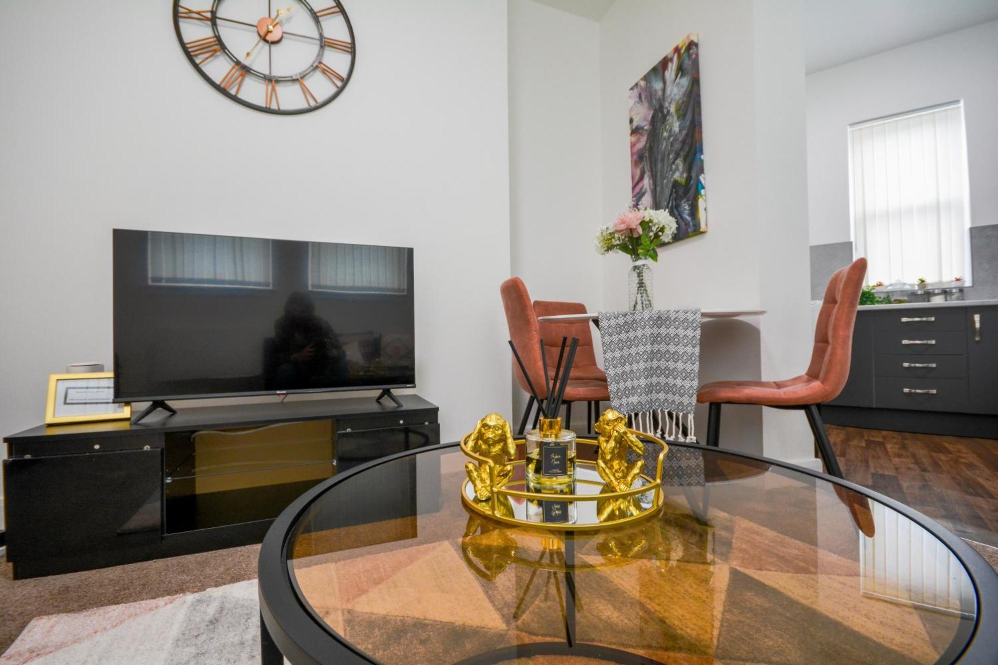 Stylish Suite With Free Parking Манчестер Экстерьер фото